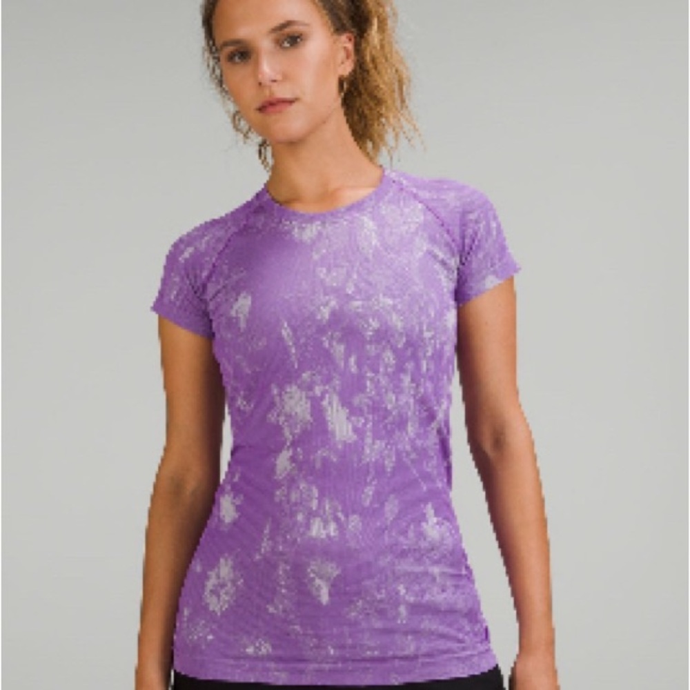 Like new Swiftly Teck 2.0 short sleeve